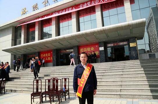 创新实干铸新颜 设备公司总装调试车间获“工人前锋号”荣誉称号