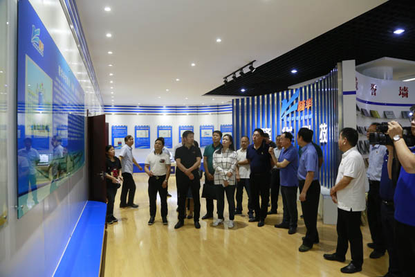 市政协副主席安石柱一行调研z6.com：加快企业创新和服务能力