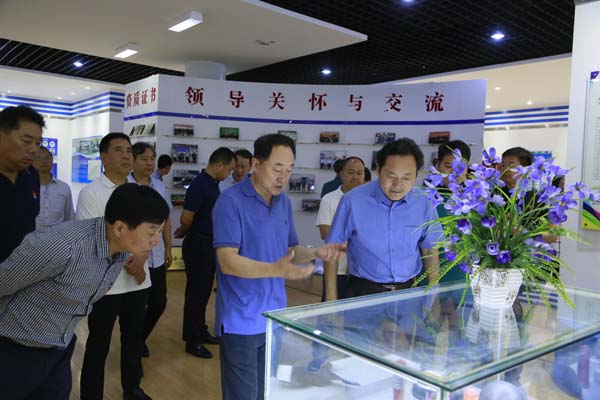 市政协副主席安石柱一行调研z6.com：加快企业创新和服务能力