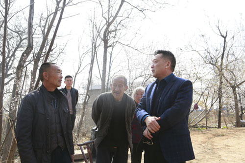 z6.com党委书记李占明深刻穷困户调研，，，，，，助力精准扶贫